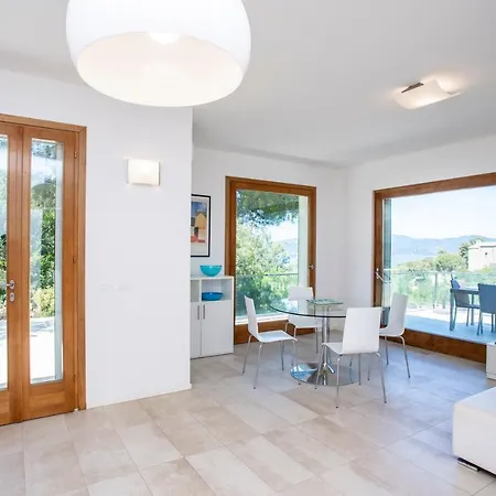 Casa vacanze E Valle Incantata - Goelba